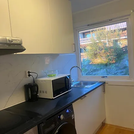 Cozy Place In Lutvann With Balcony Όσλο